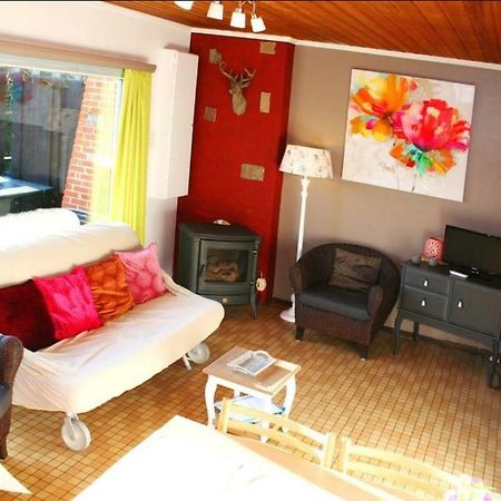 Waulsort Chalet Des Coucousヴィラ エクステリア 写真